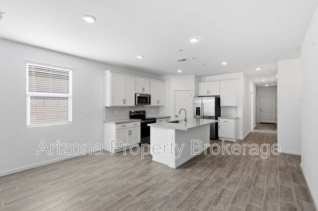 Building Photo - 18252 Avenida De Sol