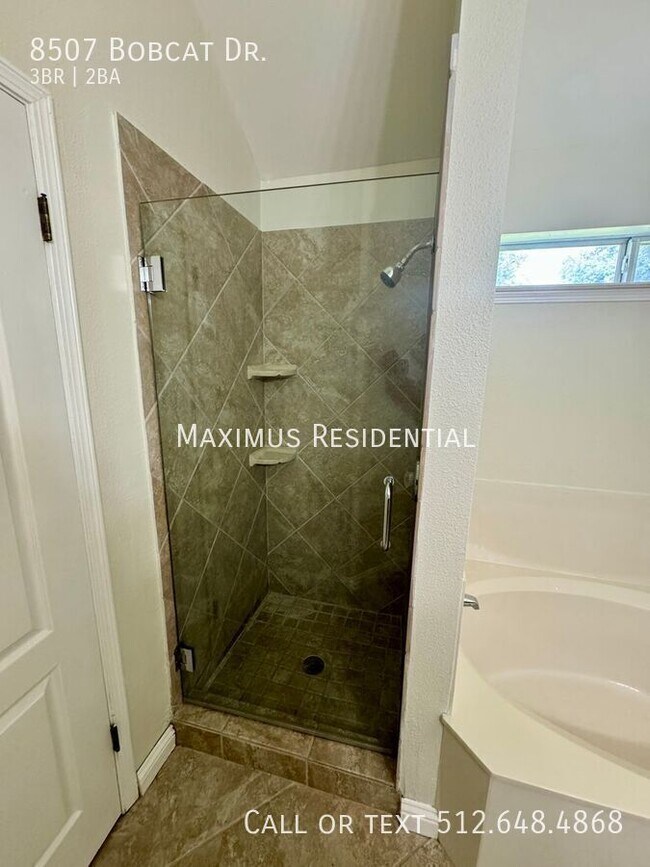 Building Photo - 8507 Bobcat Dr