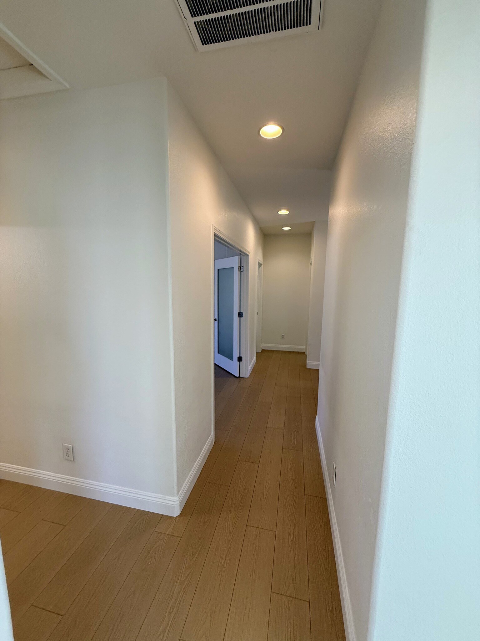 Building Photo - 5424 Knotty Pine Way