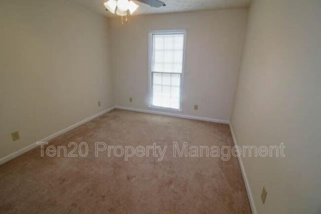 Building Photo - 4566 Jiminey Loop