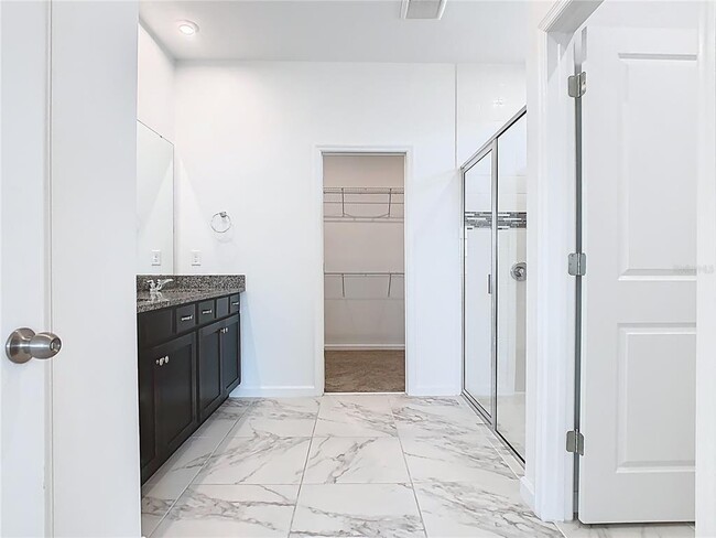 Building Photo - 1043 Lakeshore Breeze Pl