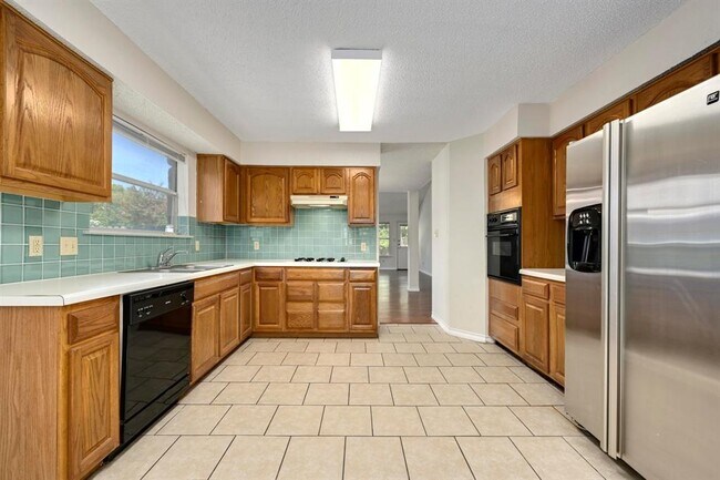 Building Photo - 9312 Silk Oak Cove