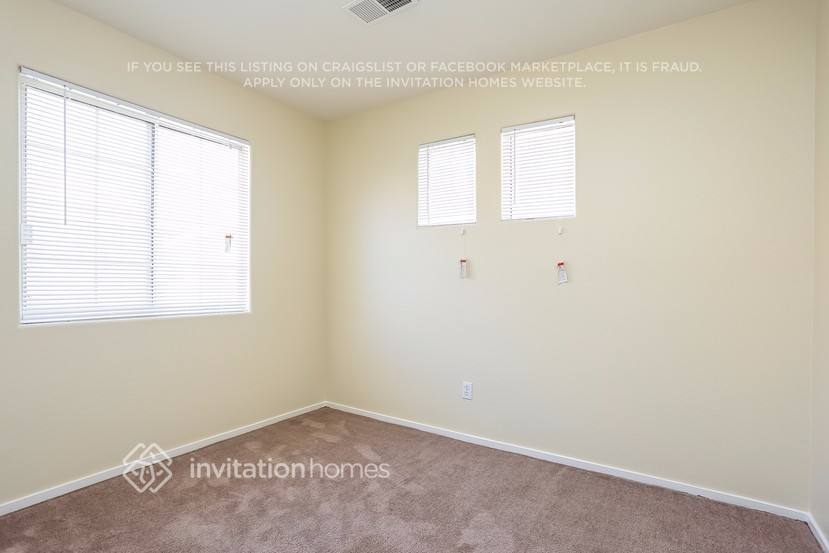 Building Photo - 7009 Glass Slipper Ct