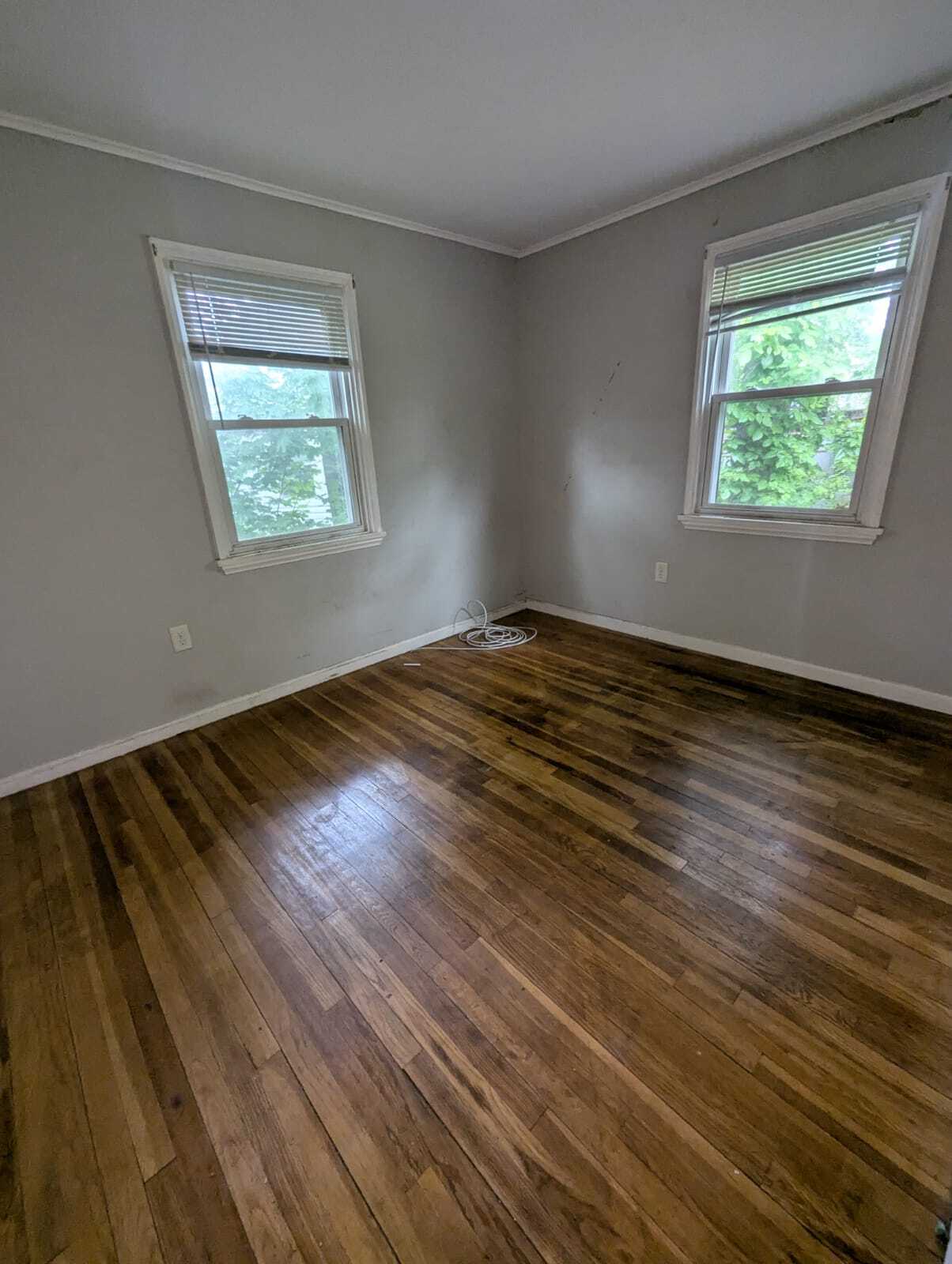 Building Photo - 585 Woodin St