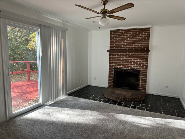 Building Photo - Single Family Home in Skimino Hills! Avail...