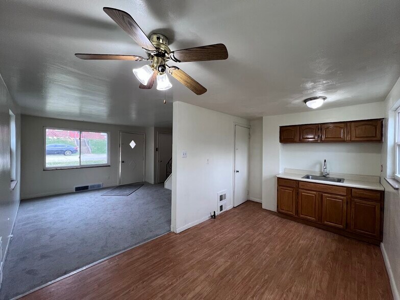 Building Photo - 320 San Juan Dr