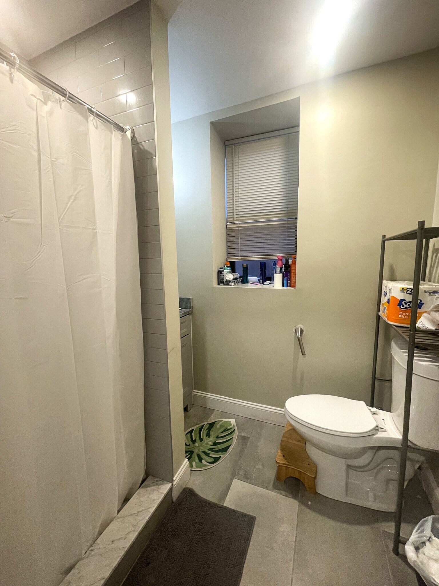 Building Photo - 1914 Beacon St