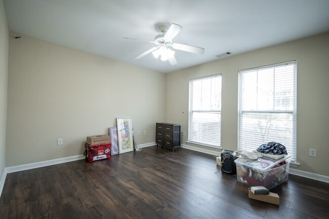 Building Photo - Woodlands Unit 237 - Available NOW