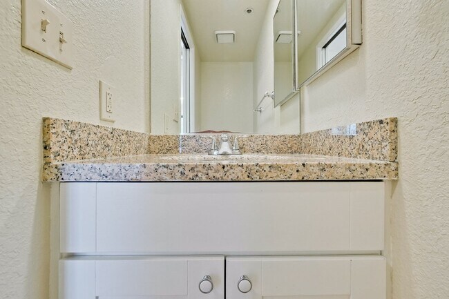 Building Photo - Condo Near Cupertino High | Updated Kitche...