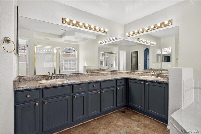 Building Photo - 4425 Iran St