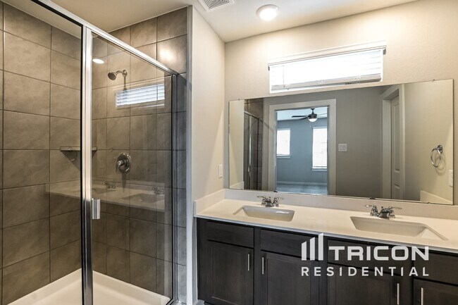 Building Photo - 22813 Terrazzo Dr