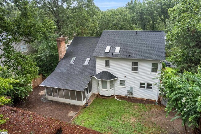 Building Photo - 125 River Way Dr