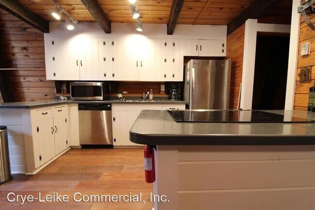Building Photo - 4 br, 3 bath House - 10810 Carmichael Road