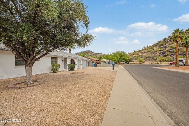 Building Photo - 13832 N 17th Ave