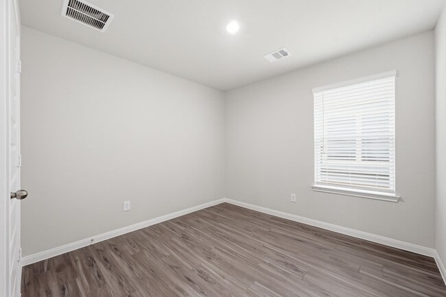 Building Photo - 14107 Balcones Fault Ct