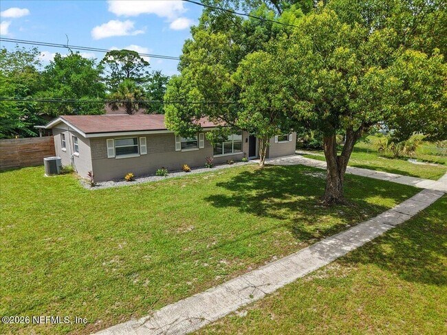Building Photo - 11634 Marina Dr