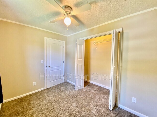 Building Photo - 5870 Grubb Rd