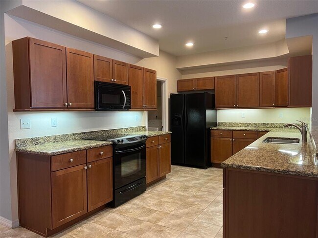 Building Photo - 642 Wells Ct