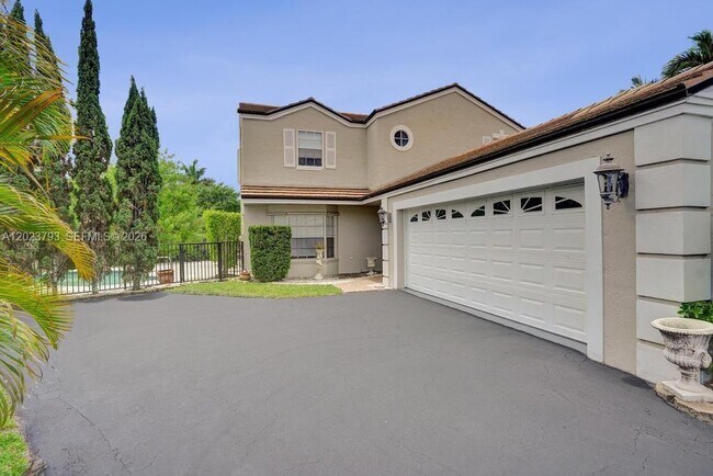Building Photo - 21461 Sawmill Ct