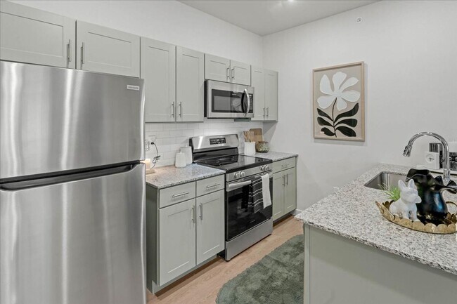 Building Photo - 818 Morningside Dr