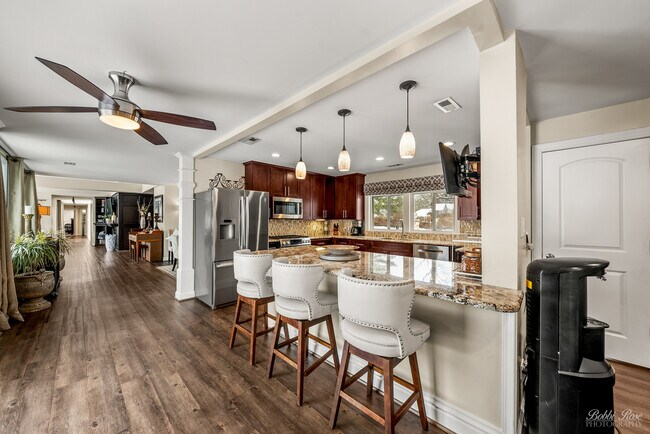 Building Photo - 208 Brookdale Ln