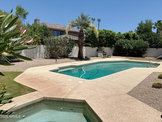 Building Photo - 9888 E Ironwood Dr