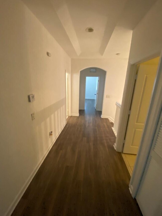 Building Photo - 2208 Shoma Dr