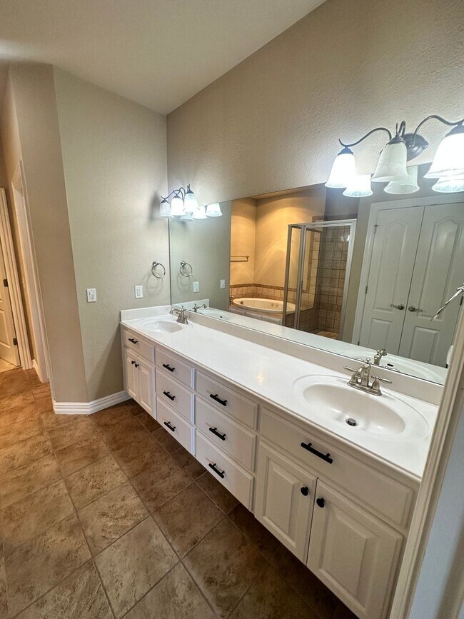 Building Photo - 4 Bed/3 Bath for rent in Bentonville! New ...