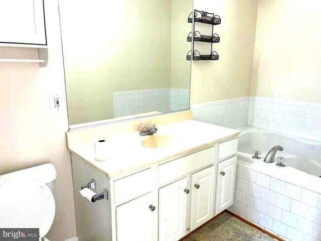 Building Photo - 3269 Halcyon Ct