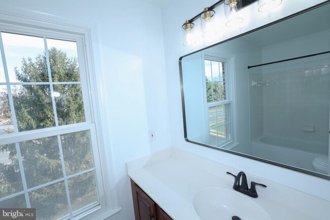 Building Photo - 47699 Whirlpool Square