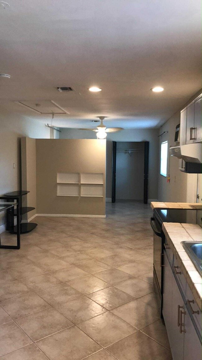 Building Photo - 141 Ipswich St