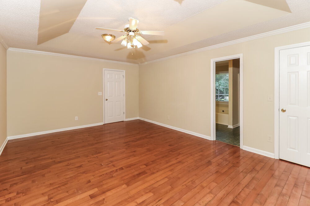 Building Photo - 2035 Castle Royale Dr