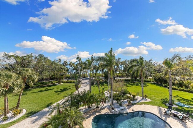 Building Photo - 450 Bayshore Dr