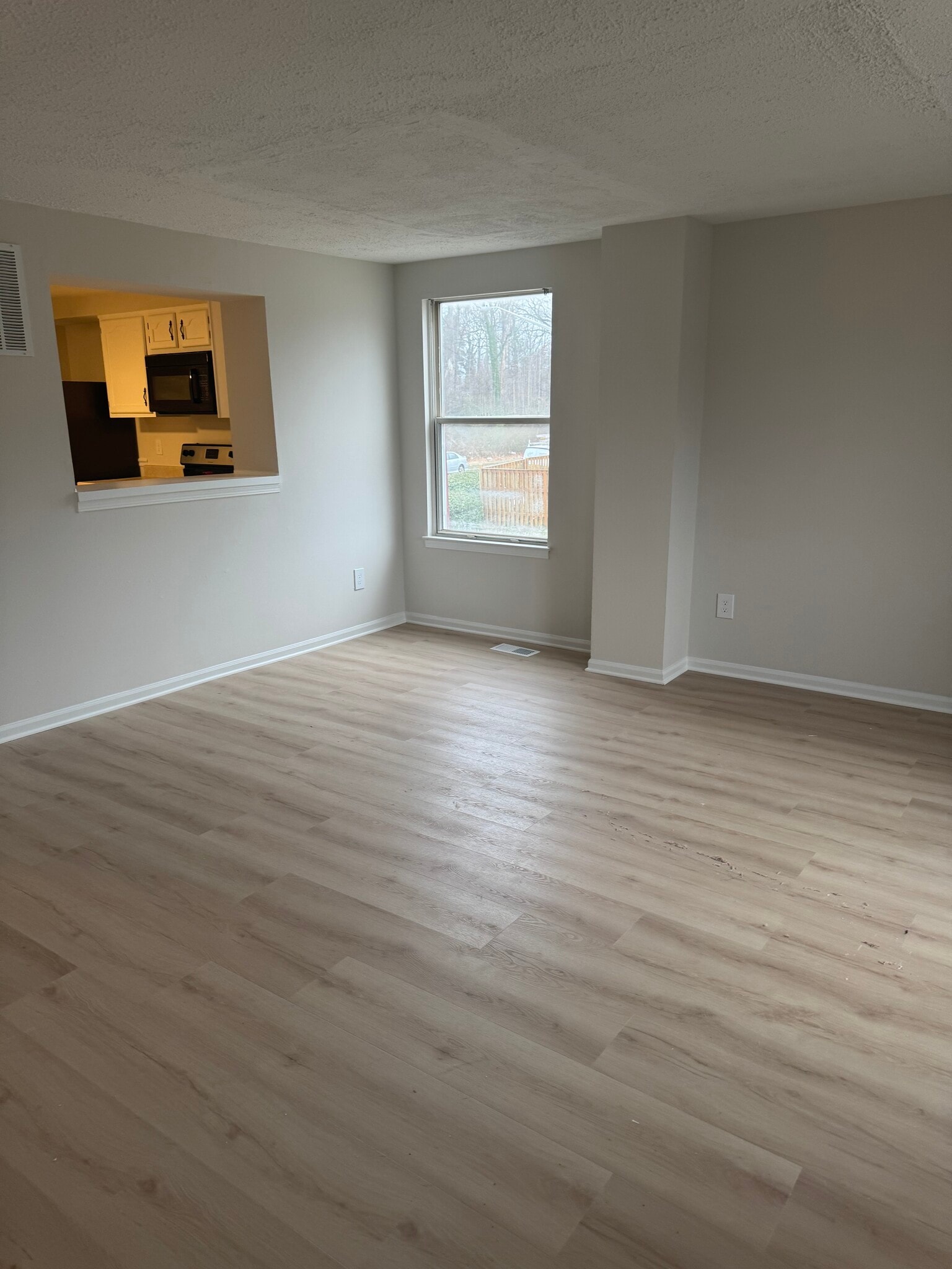 Building Photo - 15125 Arum Pl