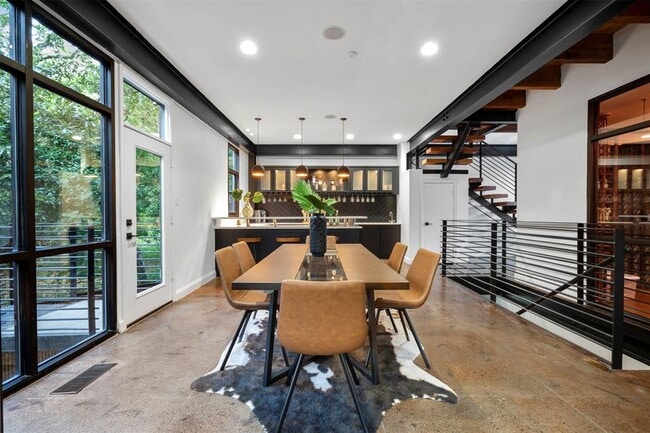 Building Photo - 2935 Magnolia Hill Ct
