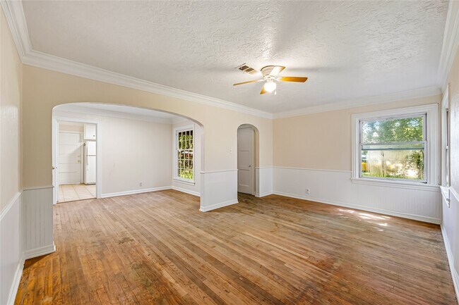 Building Photo - 7224 McHenry St