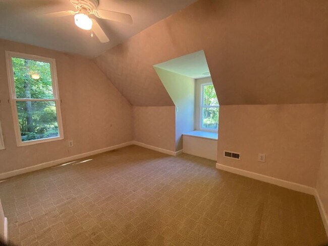 Building Photo - Creekside Cape Cod