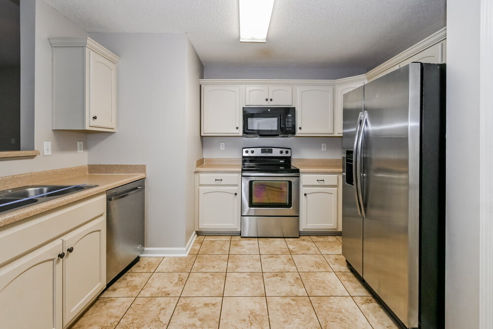Building Photo - 7852 Ridgedale Dr