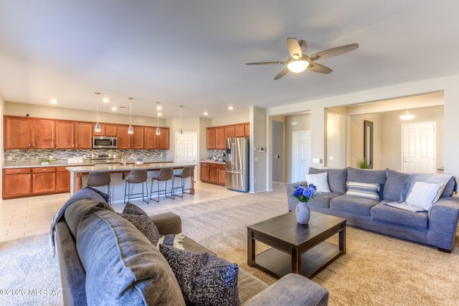 Building Photo - 9116 W Silver Cholla Dr