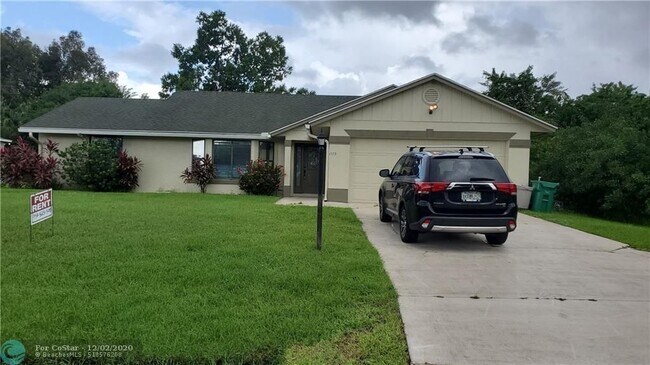 Primary Photo - 1073 SW Canary Terrace