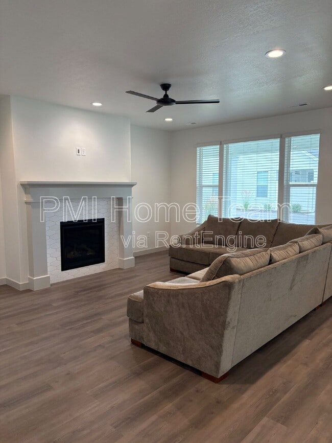 Building Photo - 3795 S 4250 W