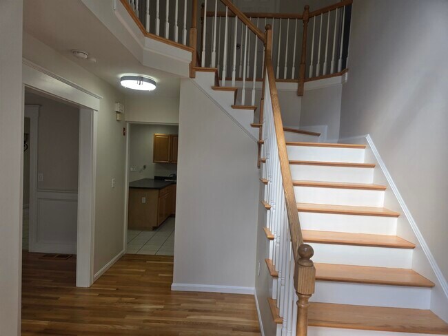 Building Photo - 32 Stowell Rd