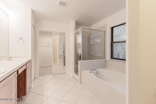 Building Photo - 3246 Millpond Ct