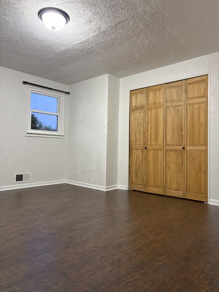 Main Medroom - 171 Bessemer St
