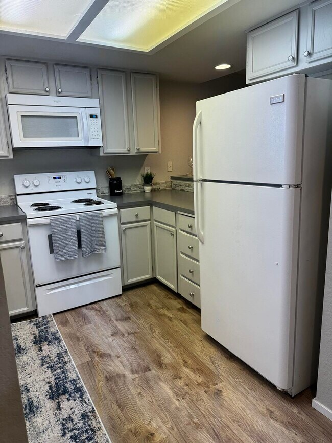 Building Photo - 8407 18th Ave W