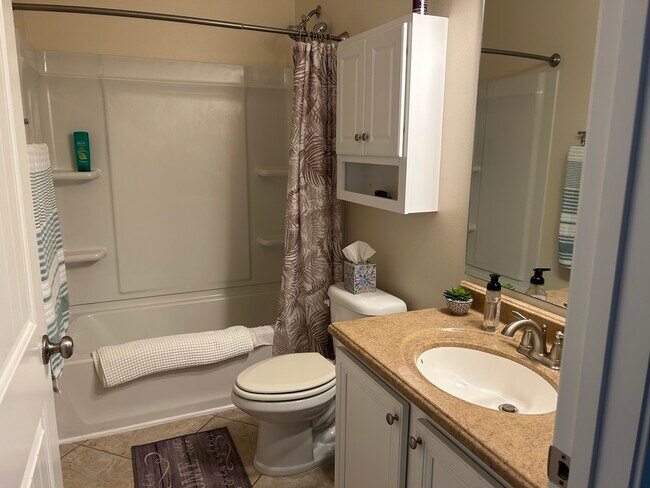 Guest bathroom - 11 Hemingway Ln