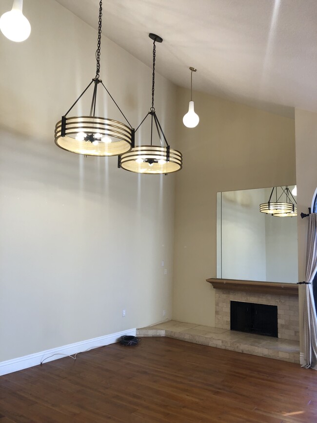 Living Room - 14572 Dickens St