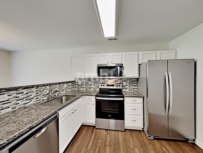 Building Photo - 3856 Wingdale Ct