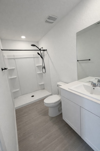 Building Photo - 6108 Bayberry Brk