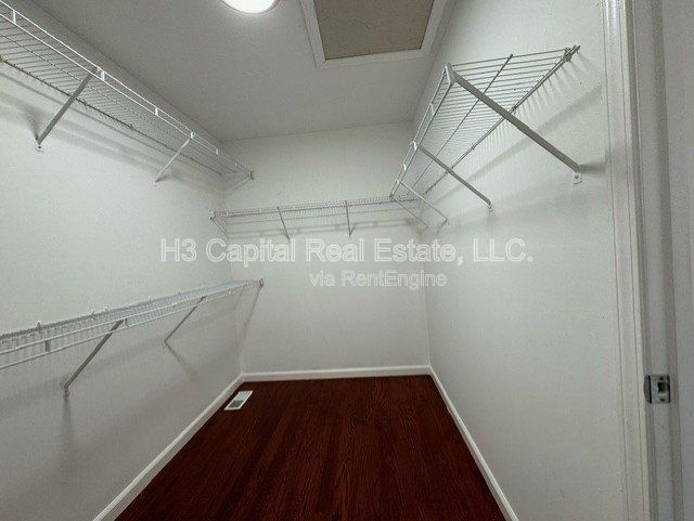Building Photo - 1041 Flora Lake Ct
